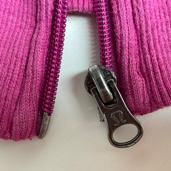 Lululemon Scuba Hoodie Short Style Pink Full Zip Size 4* - Picture 7 of 12